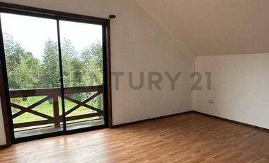 CASA 300 m2 EN CONDOMINIO A 3 KM CENTRO VILLARRICA