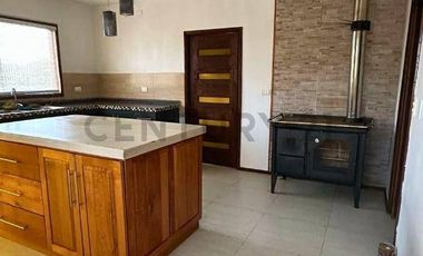CASA 300 m2 EN CONDOMINIO A 3 KM CENTRO VILLARRICA