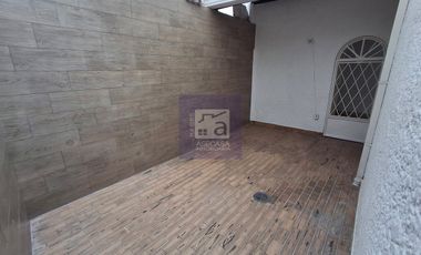 COD. 6049 - SE ARRIENDA CASA - BARRIO: EL TEJAR