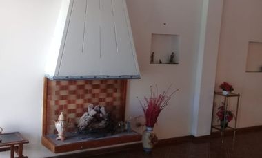 Chalet en venta en Bernal Oeste