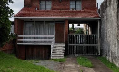 Chalet en venta en Bernal Oeste