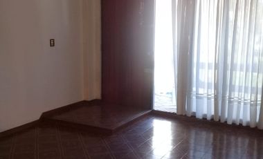 Chalet en venta en Bernal Oeste