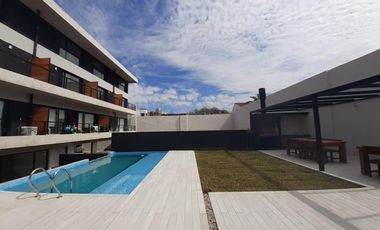 Vicente López - Amplia cochera descubierta en Planta Baja!!