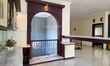 Rumah Mewah Di Perumahan Maguwoharjo Dekat Kampus UPN