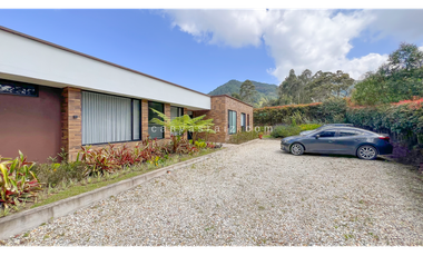 Casa Campestre en Parcelación Vía San Antonio - La Ceja