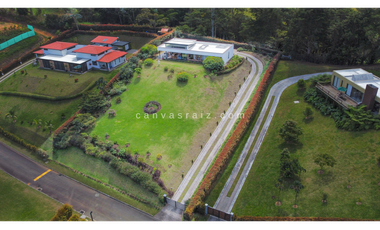 Casa Campestre en Parcelación Vía San Antonio - La Ceja