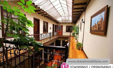 Hostal de Venta – Centro Histórico de Cuenca, 2 Locales Comerciales y 8 habitaciones.