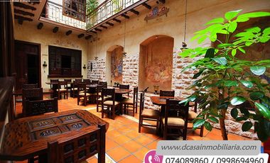 Hostal de Venta – Centro Histórico de Cuenca, 2 Locales Comerciales y 8 habitaciones.