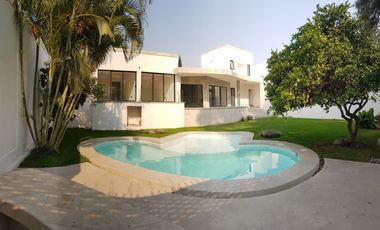 BURGOS CUERNAVACA VENDO CASA UNA PLANTA EN PRIVADA VIGILANCIA $7,000,000