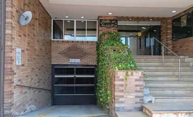 edificio en venta en el poblado. Cod V12945