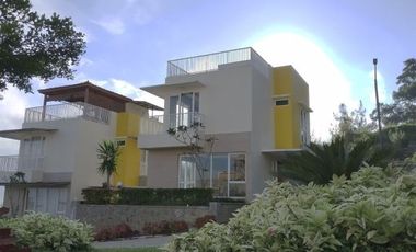 Dijual rumah dengan Desain dan monsep yg Menarik di Cisarua Residence | PROF M