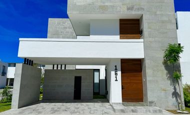 NORPONIENTE EN PUNTA DORADA EN ESQUINA MAGNIFICA UBICACION