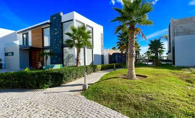 NORPONIENTE EN PUNTA DORADA EN ESQUINA MAGNIFICA UBICACION