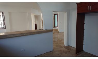 En venta hermosa casa en Manta 2000