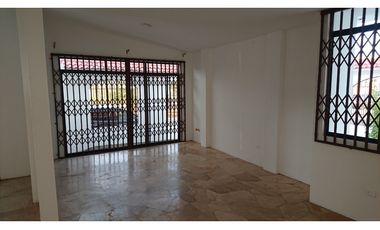 En venta hermosa casa en Manta 2000