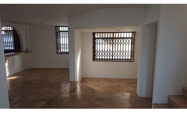 En venta hermosa casa en Manta 2000