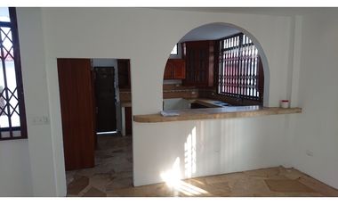 En venta hermosa casa en Manta 2000