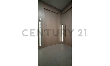 OFICINA EN ARRIENDO AV. LA DEHESA EXCELENTE UBICACION