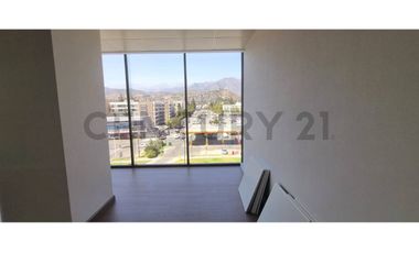 OFICINA EN ARRIENDO AV. LA DEHESA EXCELENTE UBICACION