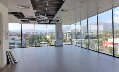 OFICINA EN ARRIENDO AV. LA DEHESA EXCELENTE UBICACION