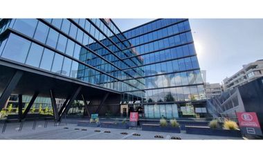 OFICINA EN ARRIENDO AV. LA DEHESA EXCELENTE UBICACION