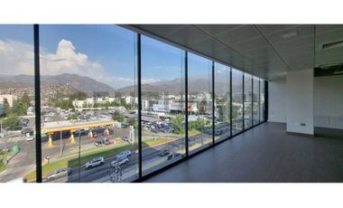 OFICINA EN ARRIENDO AV. LA DEHESA EXCELENTE UBICACION