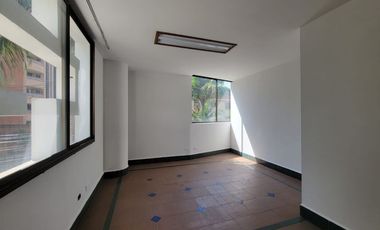 oficina en venta en laureles. Cod V17276