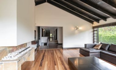casa en venta en la calera. Cod V12135