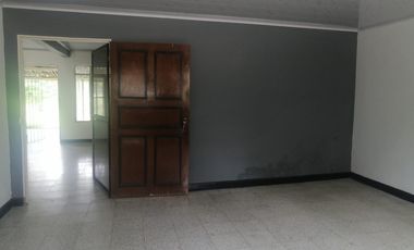 casa en venta en holguin. Cod V19425