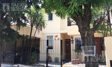 Casa  en venta  4 dormitorios con Jardin - Olivos Golf