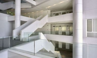 Oficina en Arriendo en Edificio Vanguardia/ Ciudad Empresarial