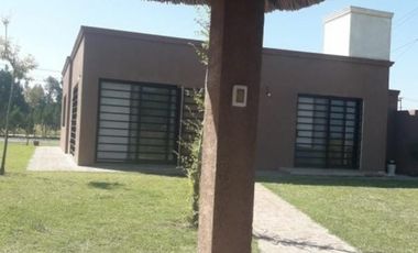 CASA-QUINTA DOMSELAAR ESCRITURADA