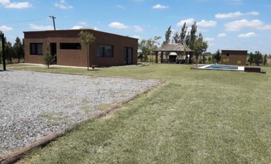 CASA-QUINTA DOMSELAAR ESCRITURADA