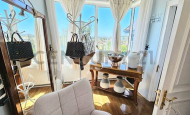 SE VENDE CASA CON AMPLIA VISTA A LA BAHÍA