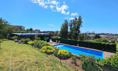 SE VENDE CASA CON AMPLIA VISTA A LA BAHÍA