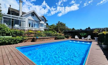 SE VENDE CASA CON AMPLIA VISTA A LA BAHÍA