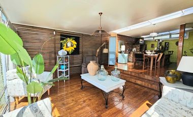 SE VENDE CASA CON AMPLIA VISTA A LA BAHÍA