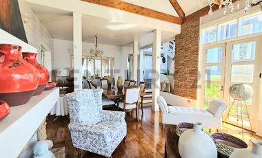 SE VENDE CASA CON AMPLIA VISTA A LA BAHÍA