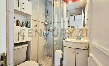 SE VENDE CASA CON AMPLIA VISTA A LA BAHÍA