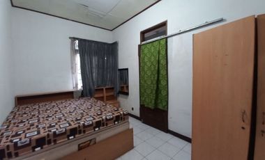 Rumah sewa di gerlong taman depan belakang