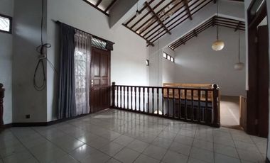 Rumah sewa di gerlong taman depan belakang