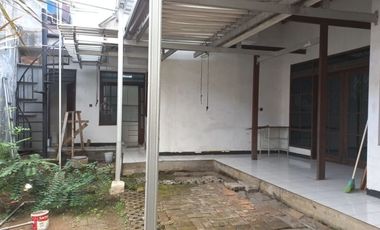 Rumah sewa di gerlong taman depan belakang
