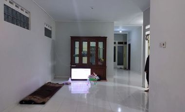 RUMAH SIAP HUNI LIKE NEW DI JALAN GODEAN SLEMAN