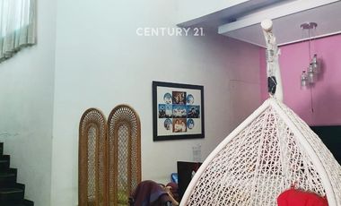 Rumah Bagus Furnished Di Komplek Batununggal