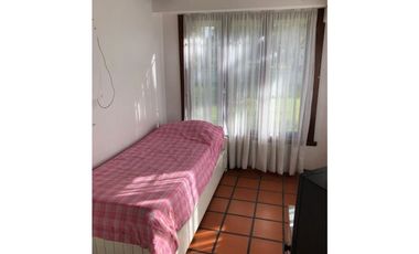 Chalet Reciclado con 5 dormitorios barrio Los Acantilados