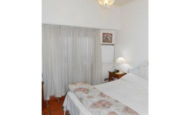 Chalet Reciclado con 5 dormitorios barrio Los Acantilados