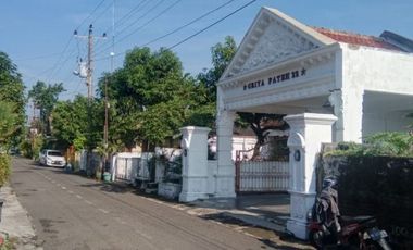 Rumah mewah gaya kolonial dalam Benteng Keraton Jogja