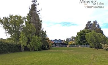 Parcela 3,5 Ha 4 casas a orillas del Lago Rapel