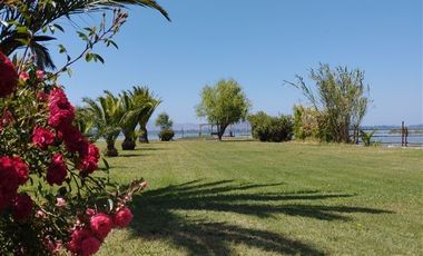 Parcela 3,5 Ha 4 casas a orillas del Lago Rapel
