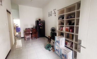 Di Sewakan Rumah 3 Kamar Siap Huni Dekat Tol di Taman Kopo Indah Bandung
